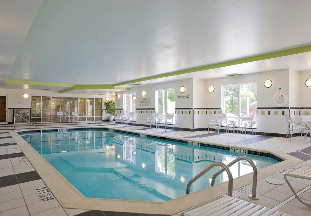 Fairfield Inn & Suites By Marriott Commerce Bagian luar foto