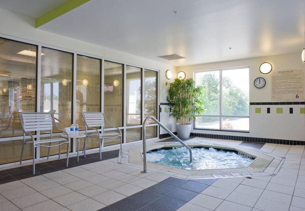 Fairfield Inn & Suites By Marriott Commerce Bagian luar foto