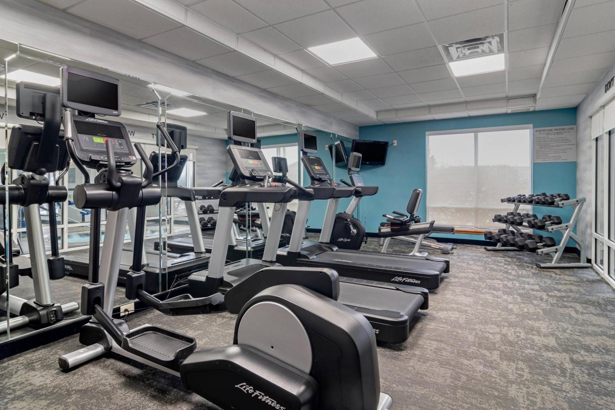 Fairfield Inn & Suites By Marriott Commerce Bagian luar foto