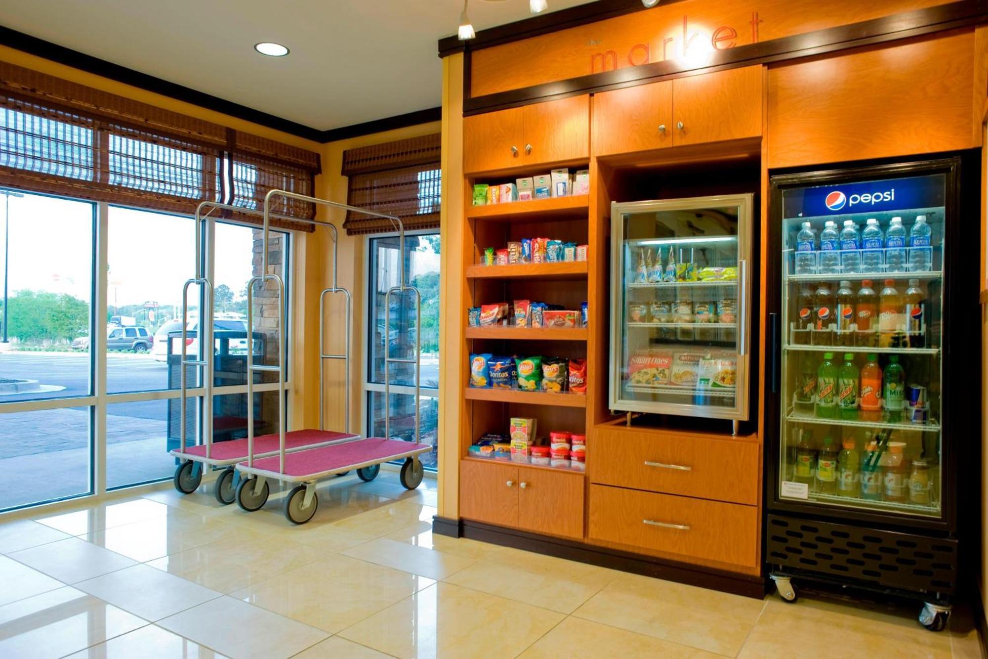 Fairfield Inn & Suites By Marriott Commerce Bagian luar foto