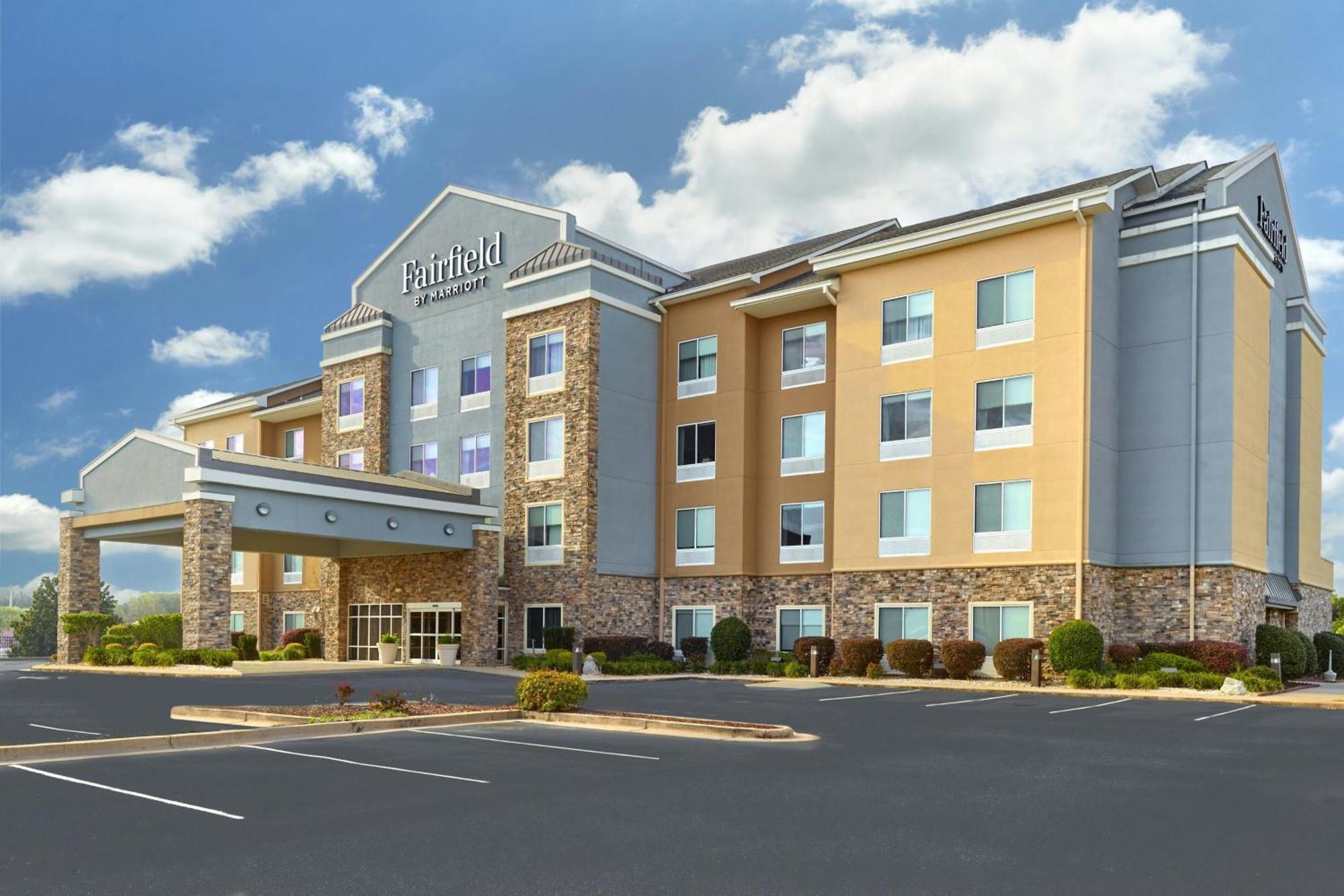 Fairfield Inn & Suites By Marriott Commerce Bagian luar foto