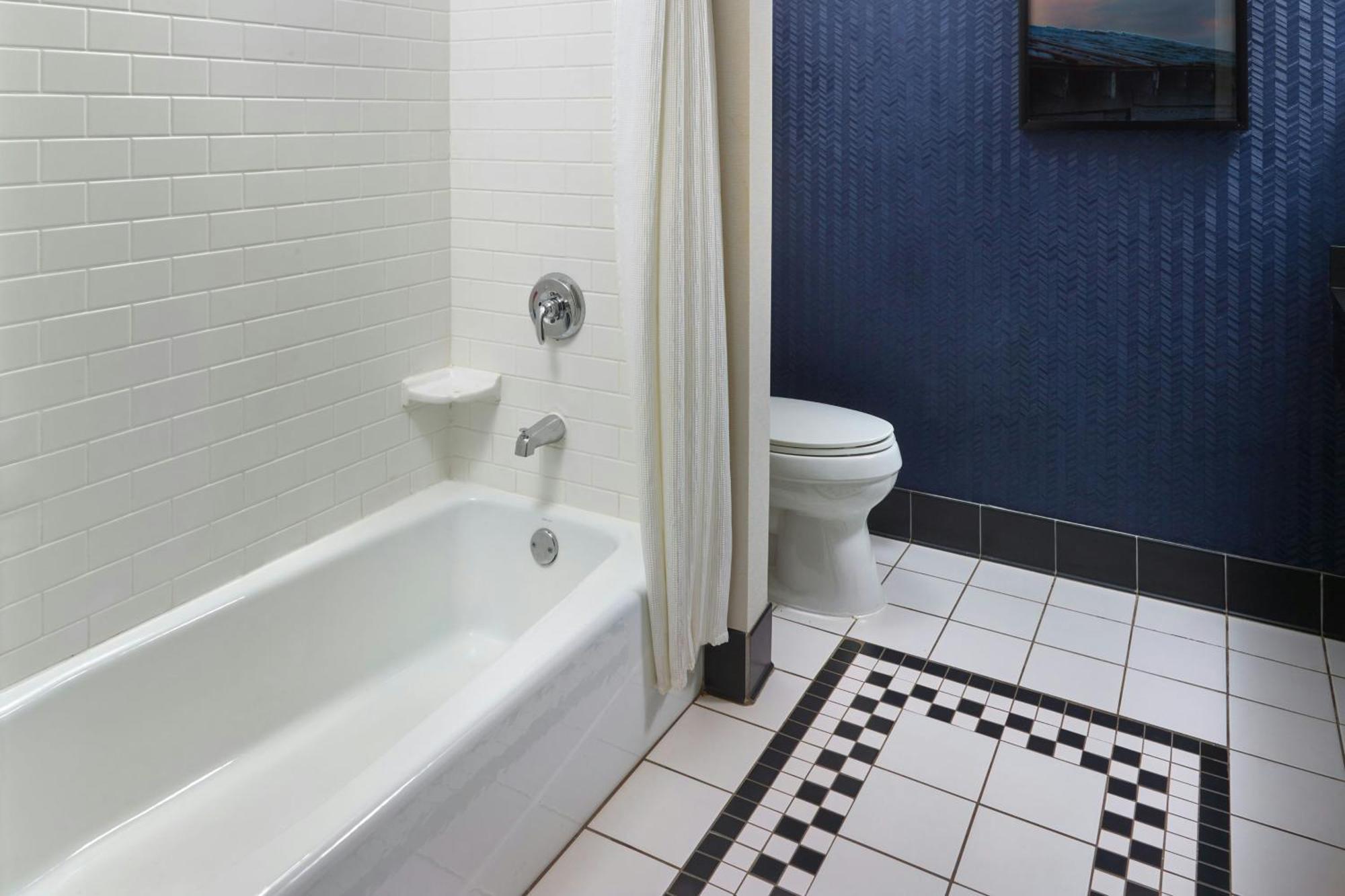 Fairfield Inn & Suites By Marriott Commerce Bagian luar foto